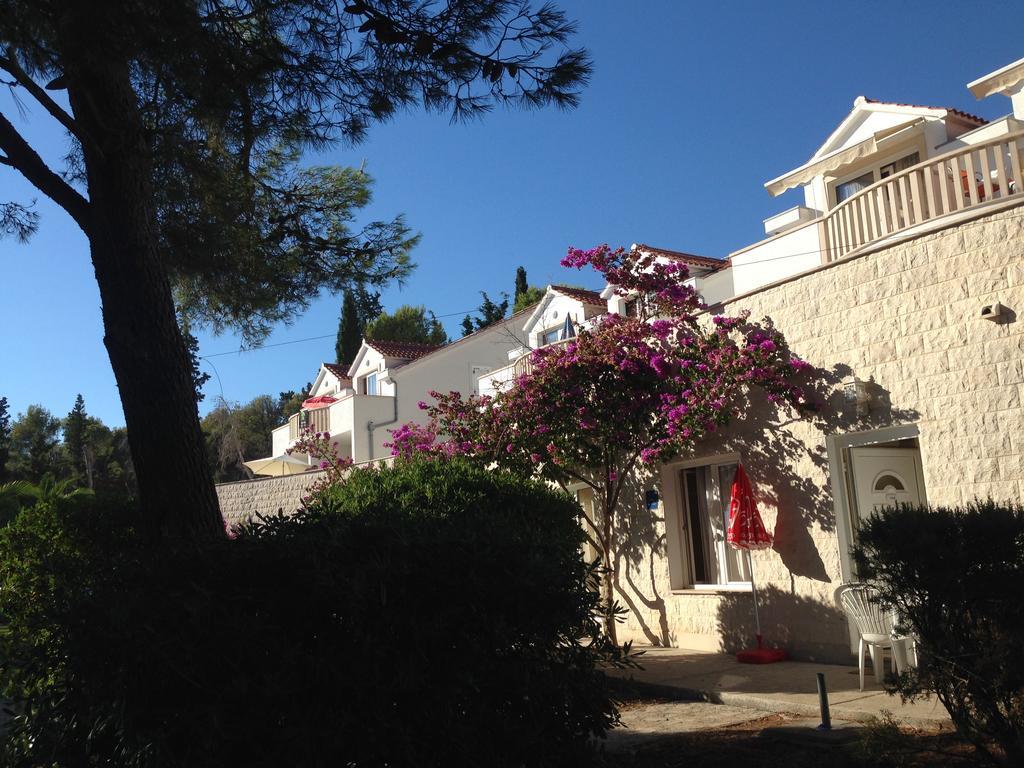 Illyrian Resort Милна Екстериор снимка